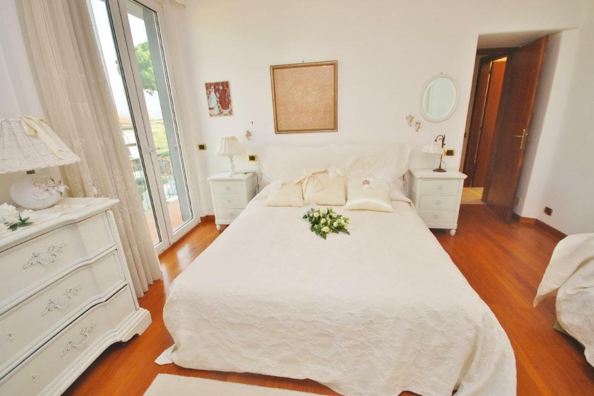 Raffinato Attico Vicino Al Mare Con Solarium Lido Di Camaiore Zewnętrze zdjęcie