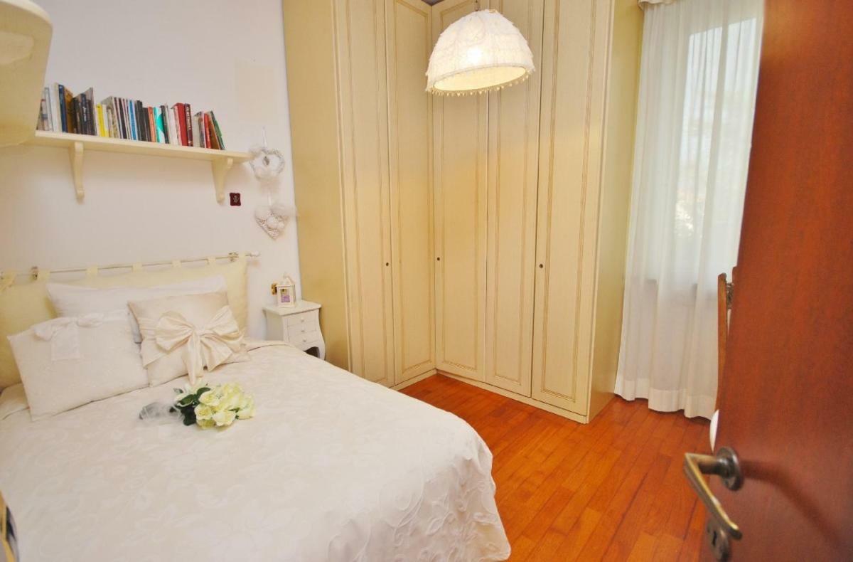 Raffinato Attico Vicino Al Mare Con Solarium Lido Di Camaiore Zewnętrze zdjęcie
