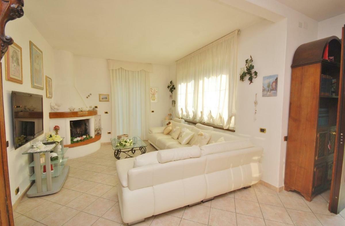 Raffinato Attico Vicino Al Mare Con Solarium Lido Di Camaiore Zewnętrze zdjęcie