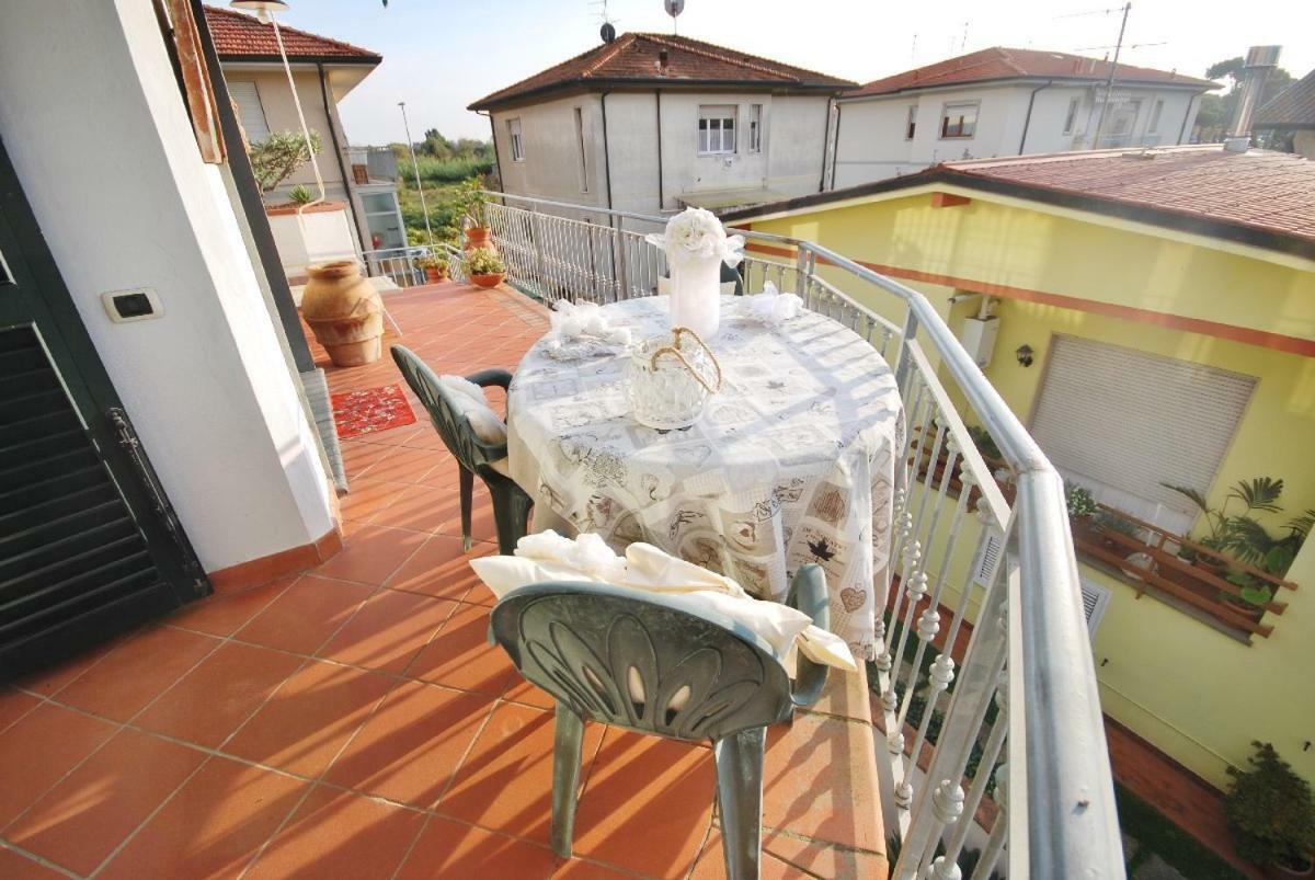 Raffinato Attico Vicino Al Mare Con Solarium Lido Di Camaiore Zewnętrze zdjęcie