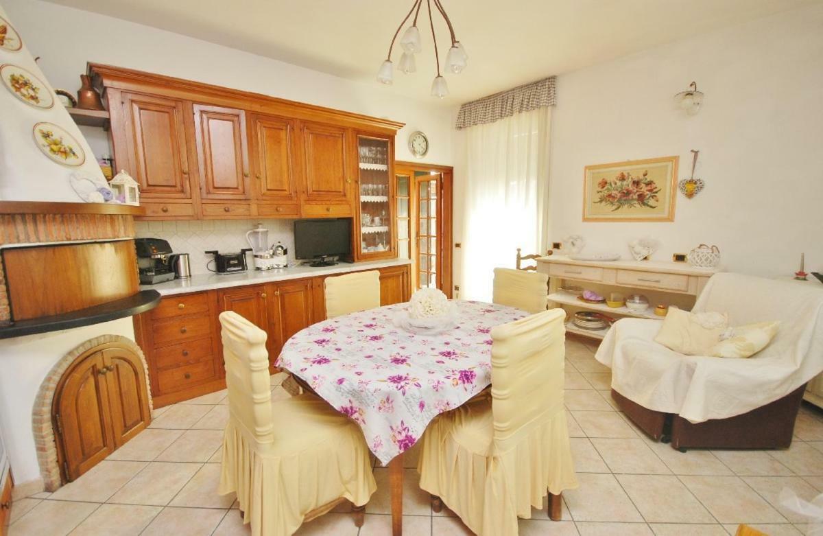 Raffinato Attico Vicino Al Mare Con Solarium Lido Di Camaiore Zewnętrze zdjęcie